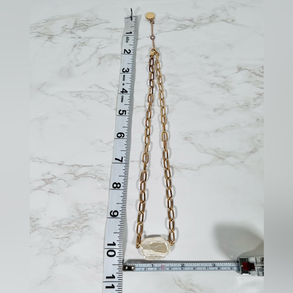Gold Chain With Pearl Necklace - Picture 8 of 9